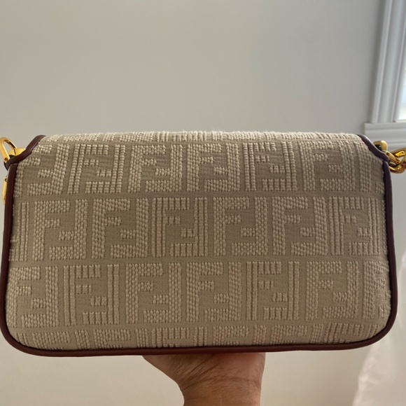 Canvas embroidered Fendi baguette bag - Picture 3 of 8